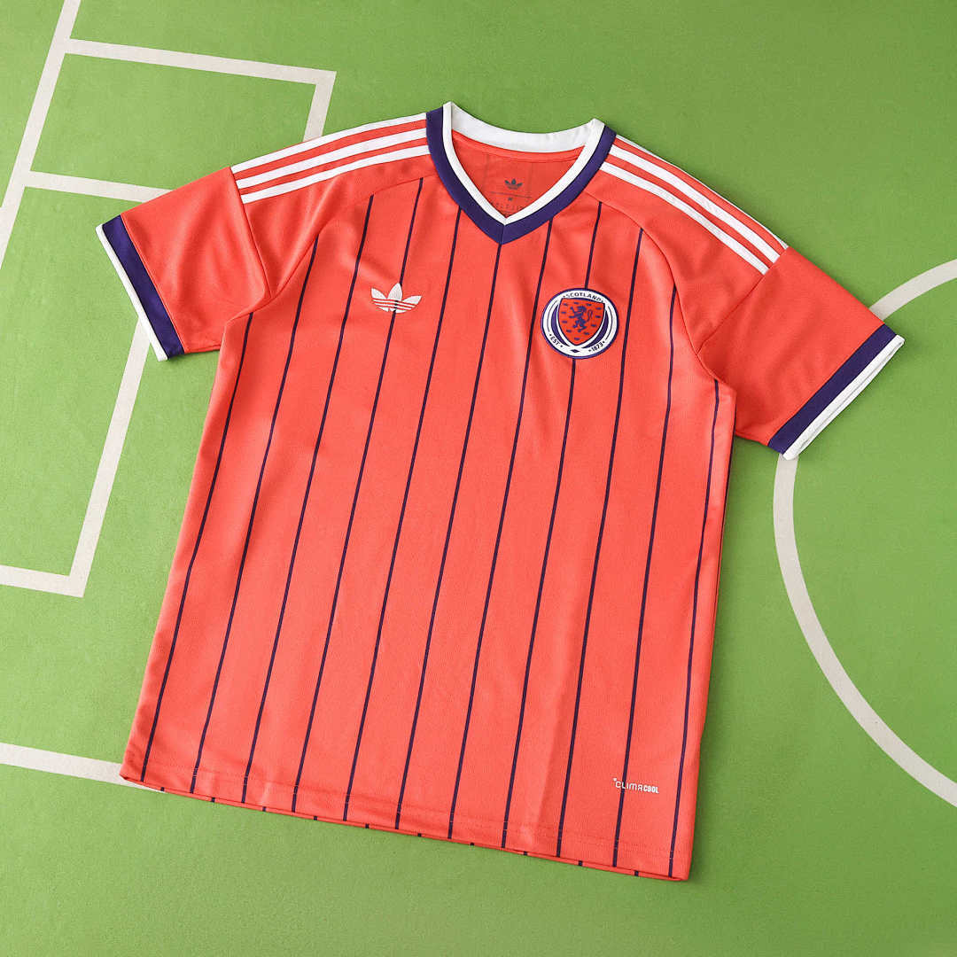 Schottland WM 2026 Auswärtstrikot