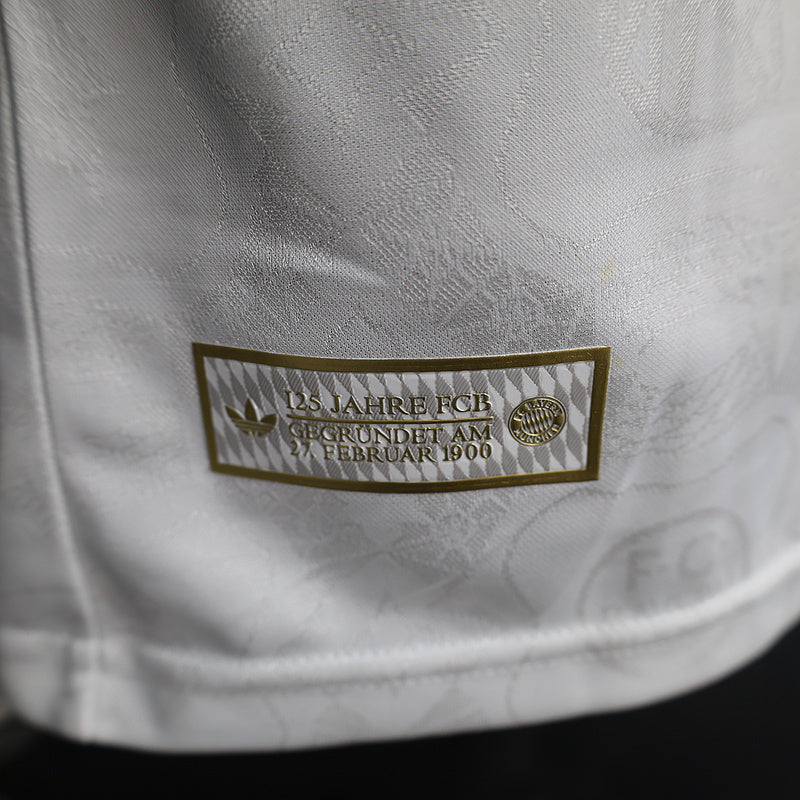 Bayern München Player Trikot 125th Jubiläum Weiß