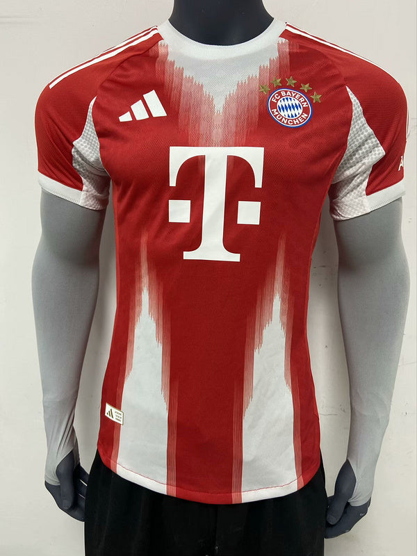 Bayern München Player Heimtrikot 2025/26 - Müller Sonderedition
