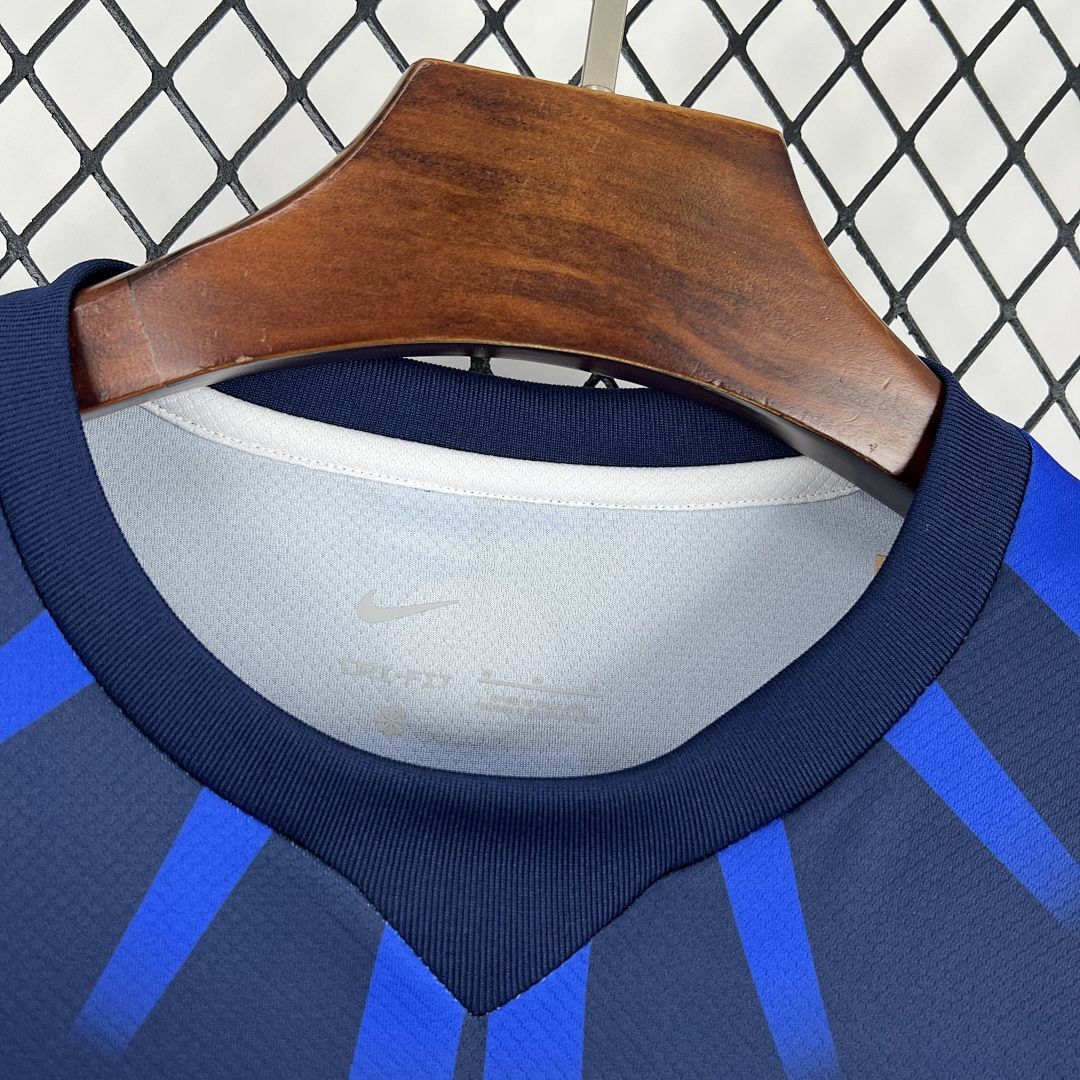 Uruguay WM 2026 Auswärtstrikot