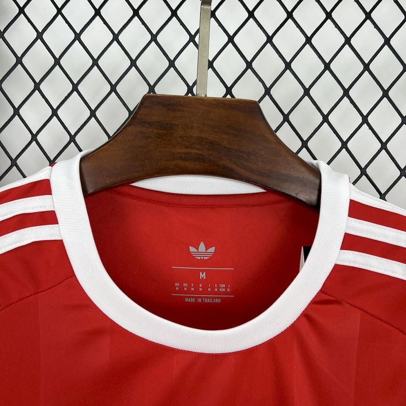 Bayern München Torwarttrikot 2025/26